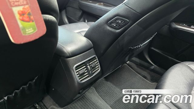 Kia K5 2016 — photo 32