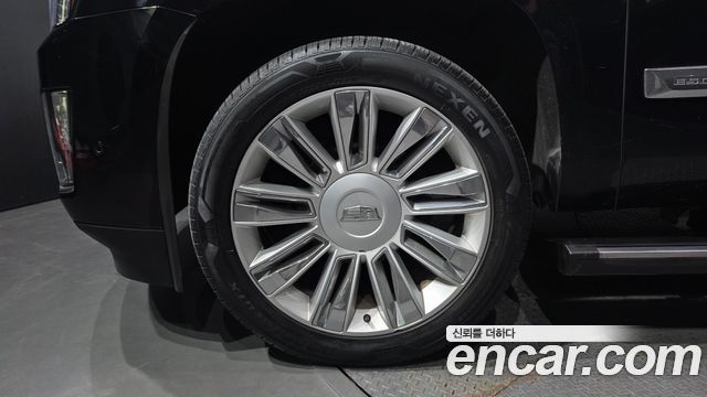 Cadillac Escalade 2017 — photo 5