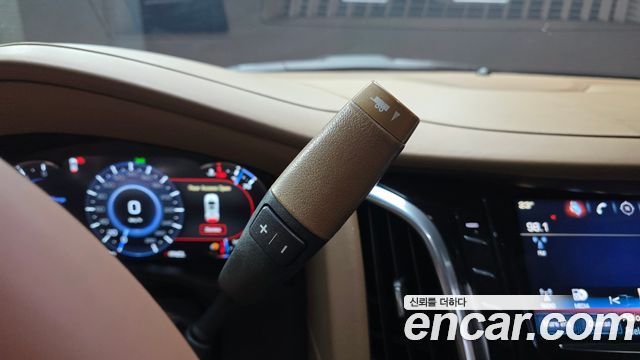 Cadillac Escalade 2017 — photo 9