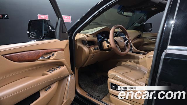 Cadillac Escalade 2017 — photo 10