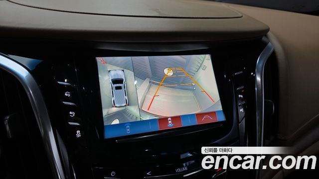 Cadillac Escalade 2017 — photo 15