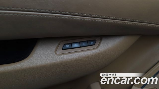 Cadillac Escalade 2017 — photo 19