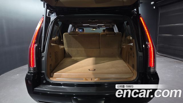 Cadillac Escalade 2017 — photo 20