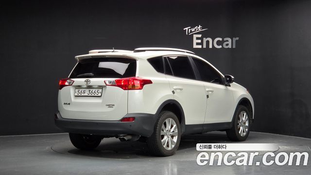 Toyota RAV4 2015 — photo 2