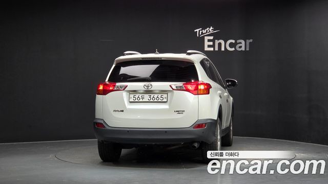 Toyota RAV4 2015 — photo 4