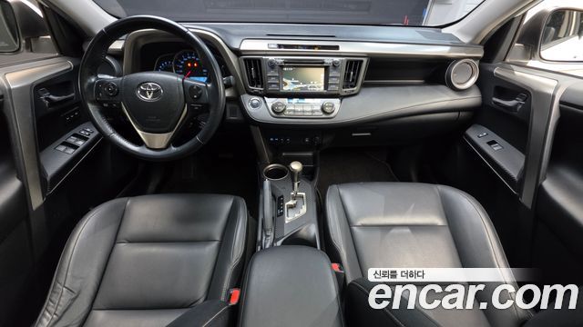 Toyota RAV4 2015 — photo 10