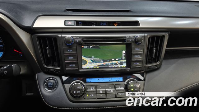 Toyota RAV4 2015 — photo 19