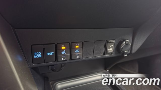 Toyota RAV4 2015 — photo 22