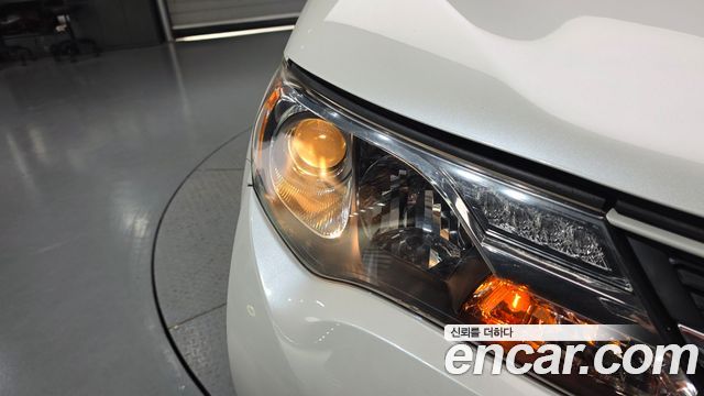 Toyota RAV4 2015 — photo 8