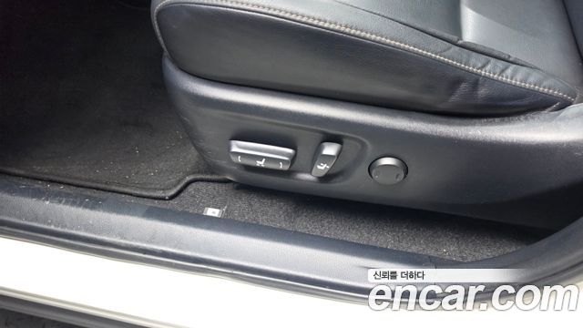 Toyota RAV4 2015 — photo 29