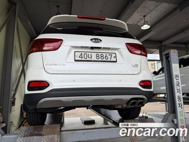 Kia Sorento 2019 — photo 2