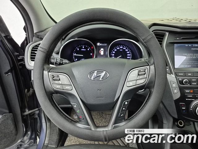 Hyundai Santafe 2016 — photo 9