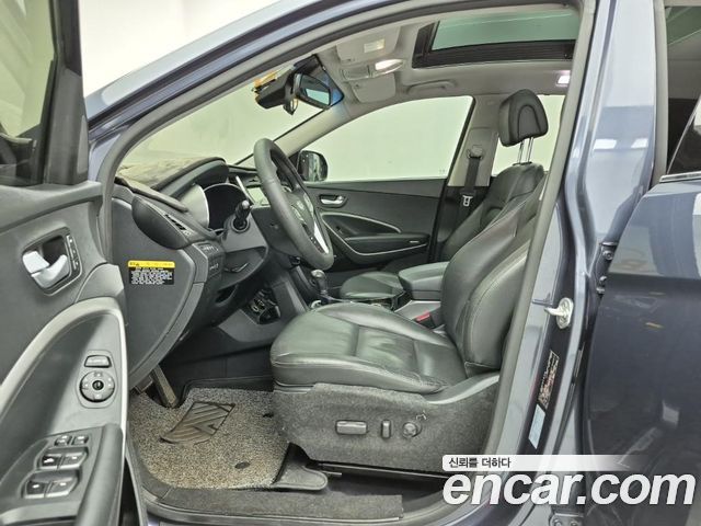 Hyundai Santafe 2016 — photo 11