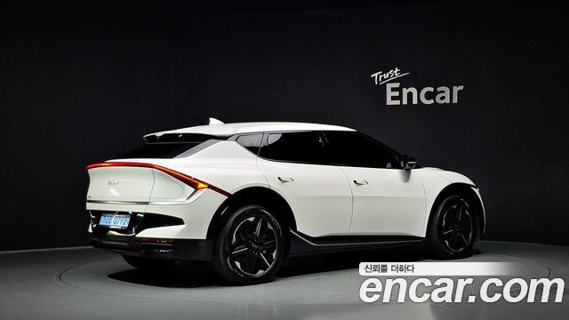Kia EV6 2026 — photo 2
