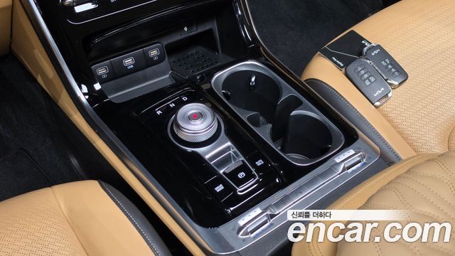 Kia Canival 2022 — photo 12
