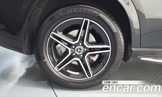 Mercedes-Benz GLE-Class 2021 — photo 5