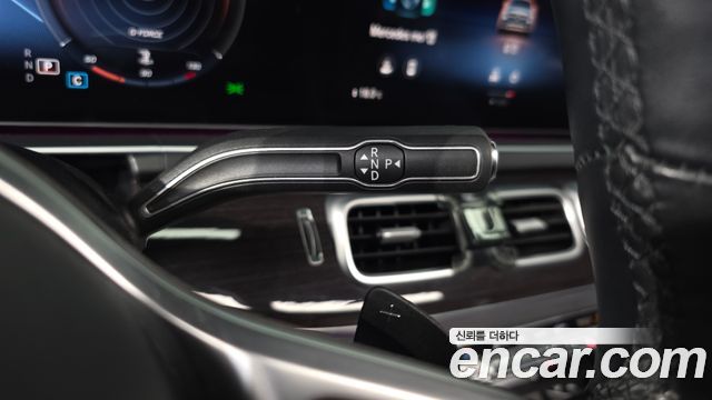 Mercedes-Benz GLE-Class 2021 — photo 12