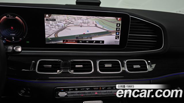 Mercedes-Benz GLE-Class 2021 — photo 19