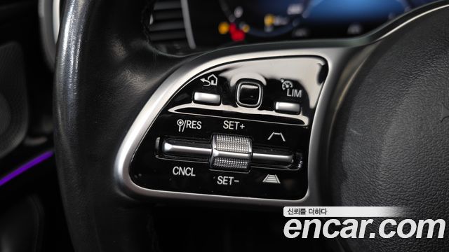 Mercedes-Benz GLE-Class 2021 — photo 23