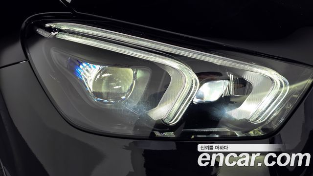 Mercedes-Benz GLE-Class 2021 — photo 8