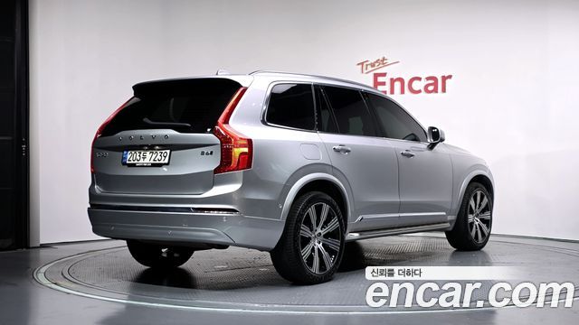 Volvo XC90 2022 — photo 2