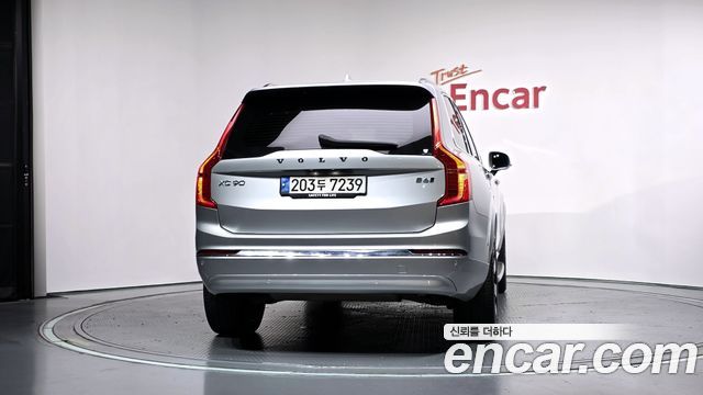 Volvo XC90 2022 — photo 4