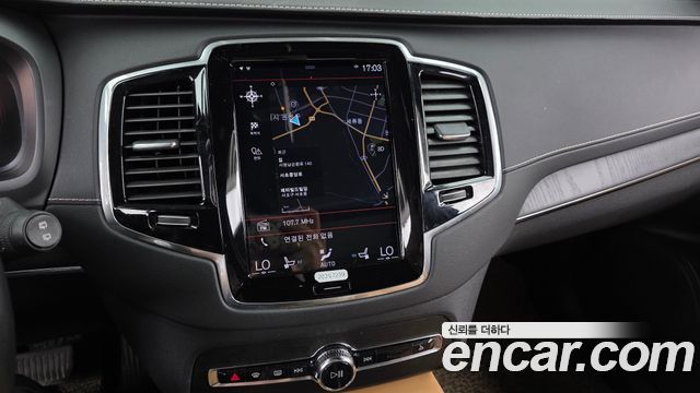 Volvo XC90 2022 — photo 19