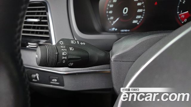 Volvo XC90 2022 — photo 28