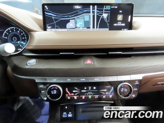 Genesis G80 2022 — photo 15