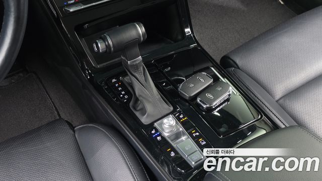 Kia K7 2020 — photo 12