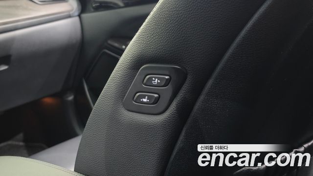 Kia K7 2020 — photo 27