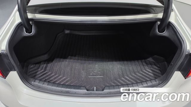 Kia K7 2020 — photo 32