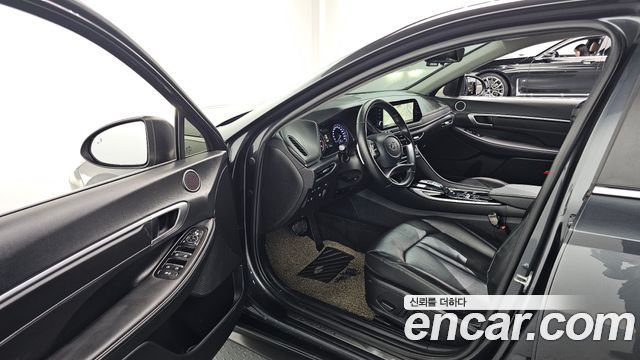 Hyundai Sonata 2022 — photo 10