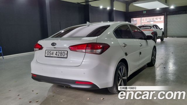 Kia K3 2017 — photo 2