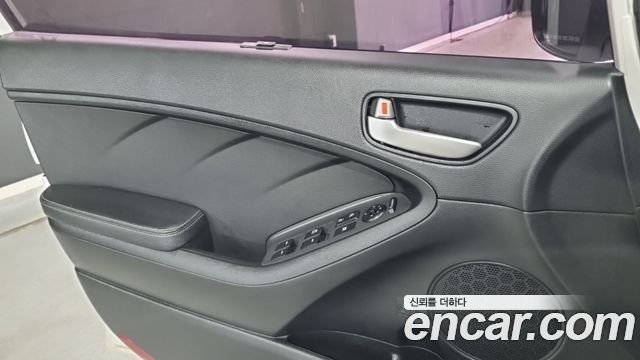 Kia K3 2017 — photo 17