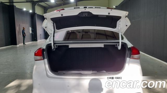 Kia K3 2017 — photo 18