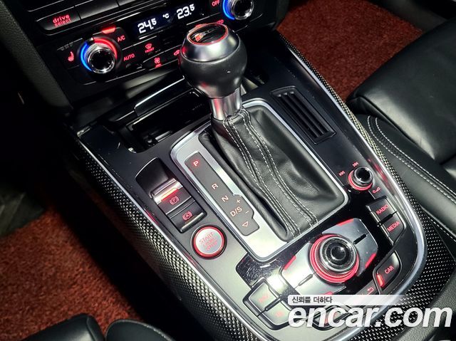 Audi SQ5 2014 — photo 17