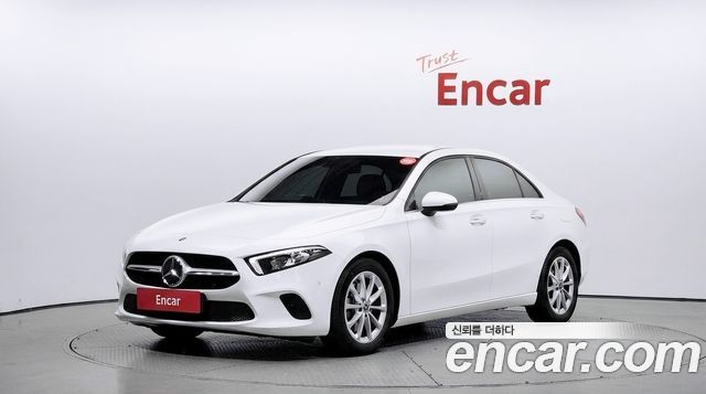 Mercedes-Benz A-Class 2020 — photo 1