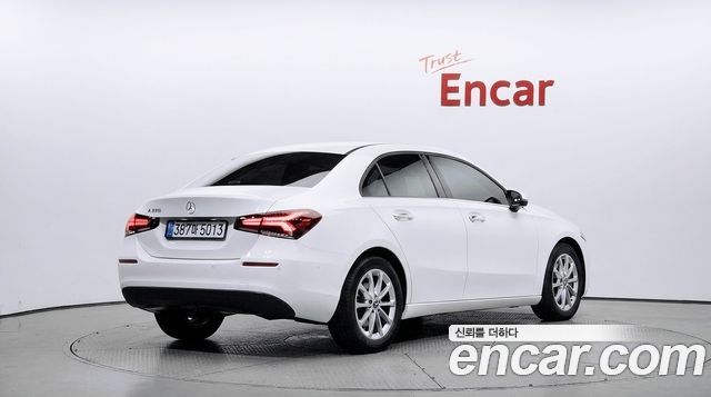Mercedes-Benz A-Class 2020 — photo 2
