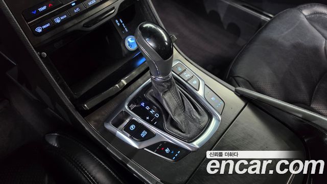 Hyundai Grandeur 2016 — photo 9