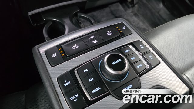 Genesis G80 2018 — photo 25