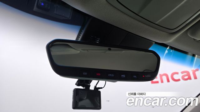 Genesis G80 2018 — photo 26