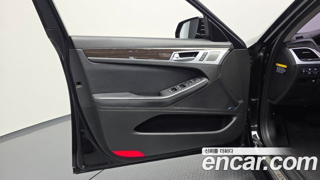 Genesis G80 2018 — photo 14