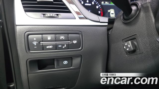 Genesis G80 2018 — photo 27