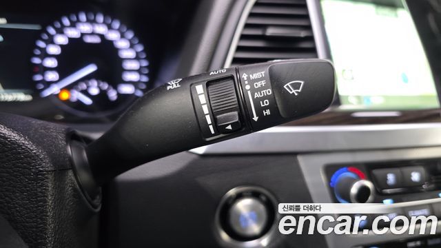 Genesis G80 2018 — photo 28
