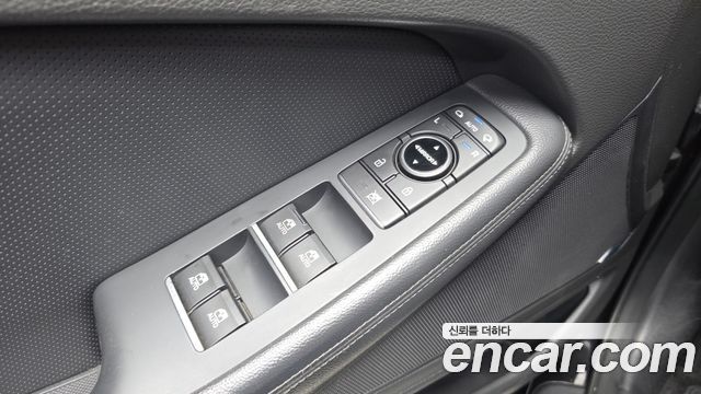 Genesis G80 2018 — photo 29