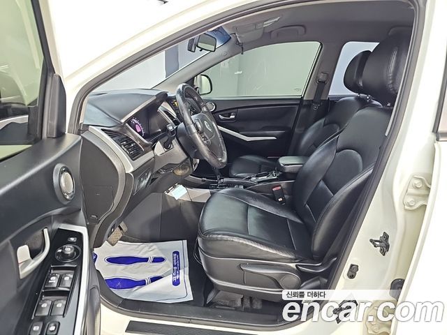 KG Mobility KORANDO 2015 — photo 11