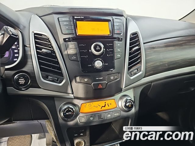 KG Mobility KORANDO 2015 — photo 14