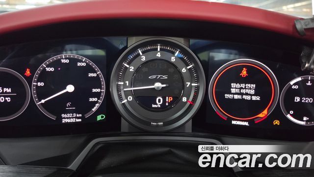 Porsche 911 2023 — photo 19