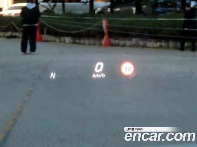 Mercedes-Benz E-Class 2017 — photo 10